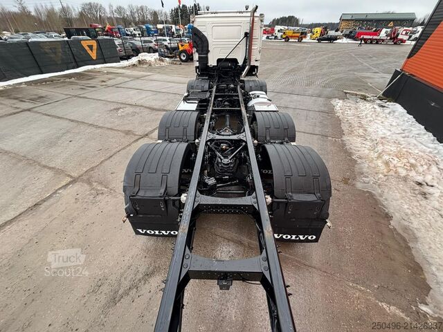Telaio cabinato Volvo FM 500 8x2*6 LOW MILEAGE DEMO TRUCK ! / PTO / C...
