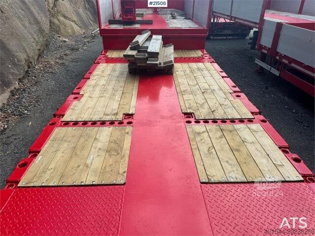 Doll Machinery semitrailer med breddning och hydrauliska broar. Doll Machinery Semi w/ Widening and Hydraulic Bridges.