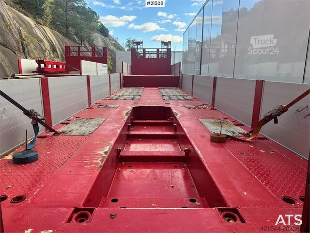 Doll Machinery semi med breddningsmöjlighet och hydrauliska broar. Doll Machinery Semi w/ Widening and Hydraulic Bridges.
