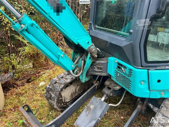 Mini-pelle Kobelco Sk25SR-6E Excavator w/ sanding bucket, digging buc