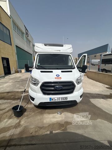 Puoliksi integroitu matkailuauto Ford Transit Weinsberg Carasuite 2024 | Automática | Capacidad para 5 personas