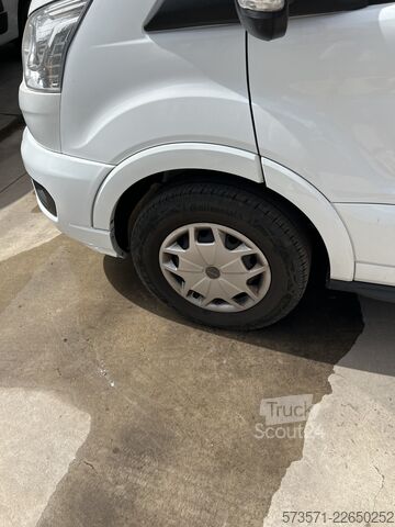 Puoliksi integroitu matkailuauto Ford Transit Weinsberg Carasuite 2024 | Automática | Capacidad para 5 personas