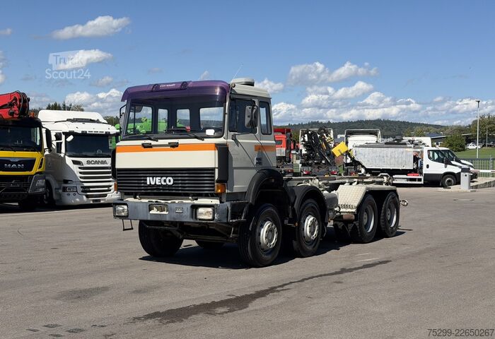 Camion scarrabile Iveco 300-30 AH 8x4 Hakengerät / Swiss-Vehicle