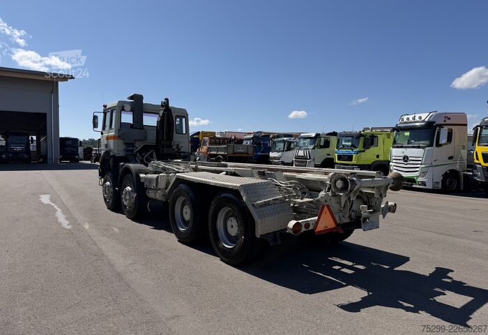 Camion scarrabile Iveco 300-30 AH 8x4 Hakengerät / Swiss-Vehicle