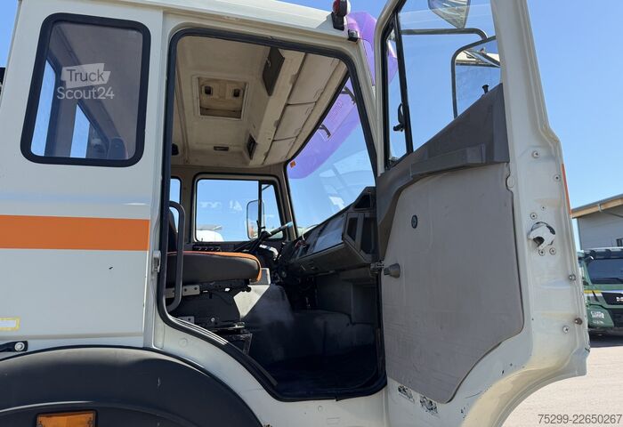 Camion scarrabile Iveco 300-30 AH 8x4 Hakengerät / Swiss-Vehicle