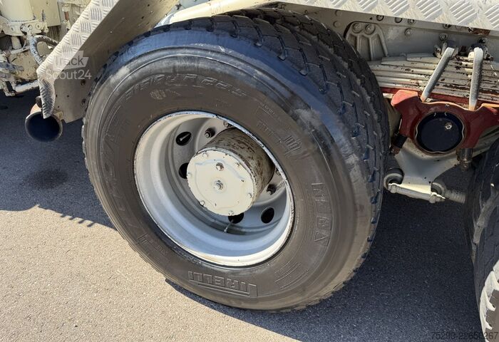 Camion scarrabile Iveco 300-30 AH 8x4 Hakengerät / Swiss-Vehicle