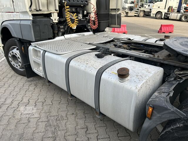 Standard-SZM DAF XF 440 FT SC / 942 dkm / Tacho V2 / 2 Tanks / N...