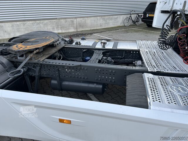 Standard-SZM Mercedes-Benz Actros 1842 Streamspace / 457 dkm / Full Spoile...