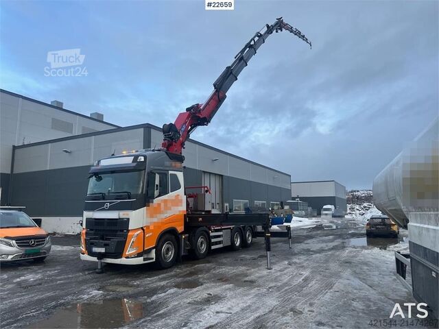 Vrachtwagen met kraan Volvo FH crane truck 8x2 w/ 95 t/m crane, jib and winch,
