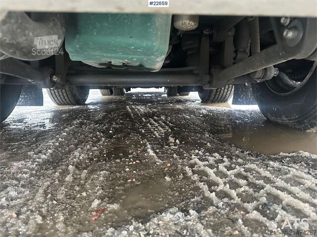 Vrachtwagen met kraan Volvo FH crane truck 8x2 w/ 95 t/m crane, jib and winch,