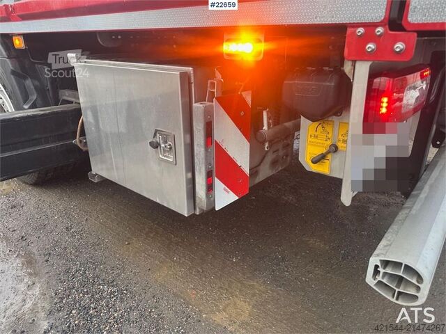 Vrachtwagen met kraan Volvo FH crane truck 8x2 w/ 95 t/m crane, jib and winch,