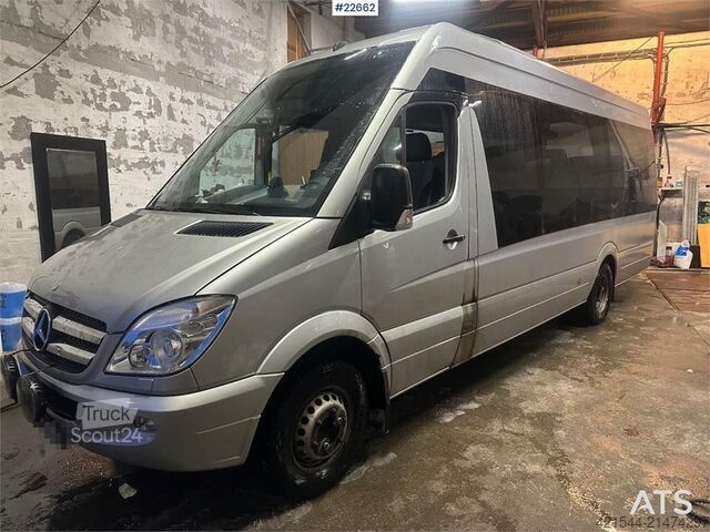 Minibuss Mercedes-Benz Sprinter w/ 15+1+1 seats w/ 2 sets of tires