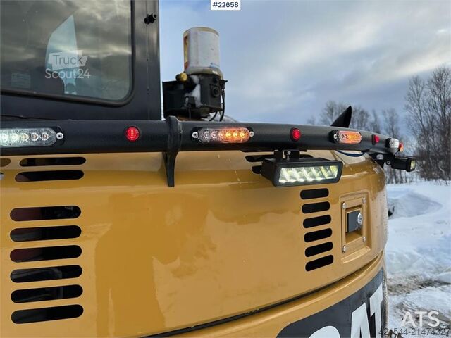 ķēžu ekskavators CAT 308D excavator w/ 2 buckets and tiltrotator. Newly