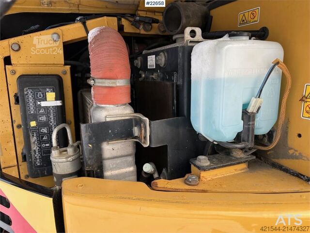 ķēžu ekskavators CAT 308D excavator w/ 2 buckets and tiltrotator. Newly