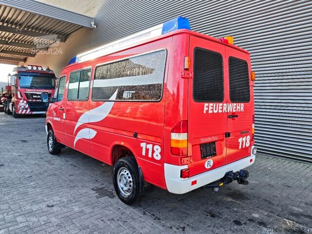 Varebil Mercedes-Benz Sprinter 316 CDI 4x4 Feuerwehr 10 Persons!