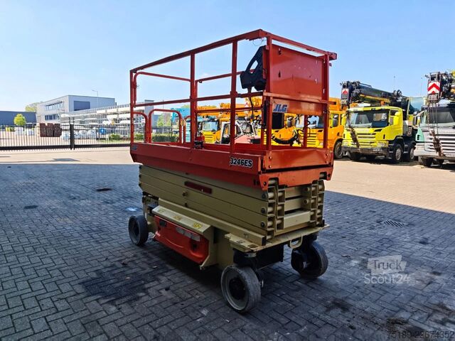Schaarlift JLG 3246 ES