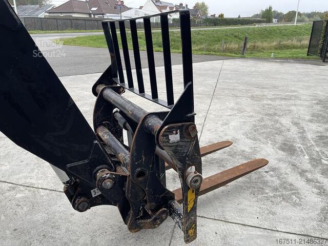 Teleszkópos rakodó Haulotte HTL 3614