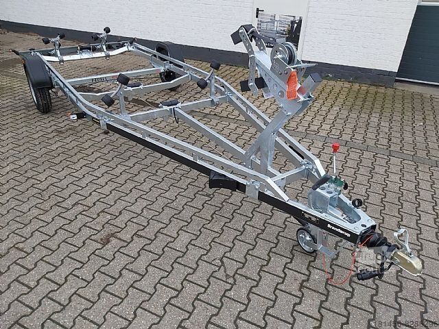 Remorcă pentru barcă Brenderup 1800kg bis 650cm Boote Premium 221800B Superrollen