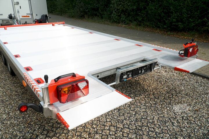 Biltransport varebil Vezeko IMOLA 27.43 RACE MASTER | HANDSEILWINDE 502X209CM 2700KG AUTOTRAILER