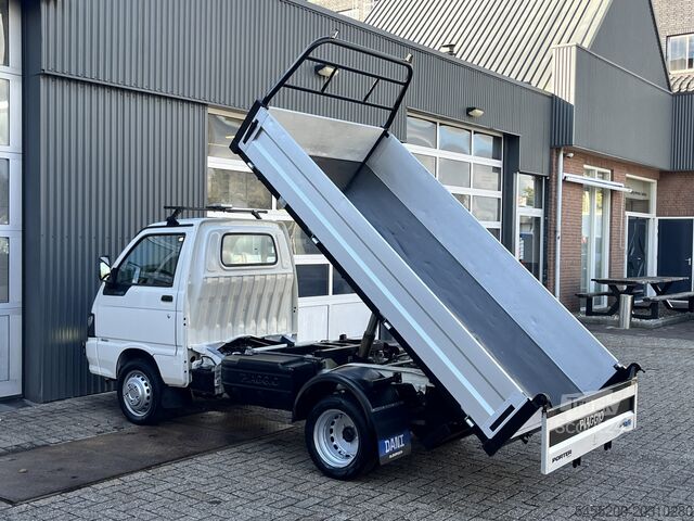 Kippiauto Piaggio Porter 1.3 Kipper CNG en Benzine met Radio 2-pe...