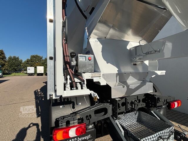 Concrete mixer truck Mercedes-Benz Arocs 3240 B 8x4/4