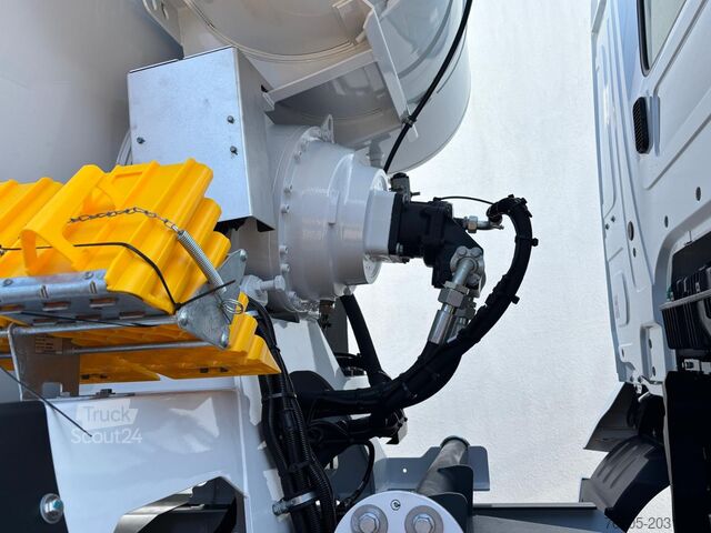 Beton mikser kamyonu Mercedes-Benz Arocs 3240 B 8x4/4
