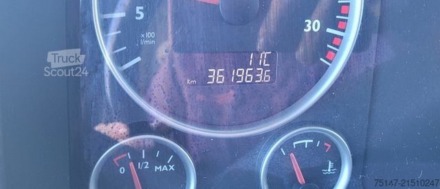 Dostavno vozilo s kesonom MAN TGL 8.220 4x2 BL 3 Sitzer Möbelkoffer Klima