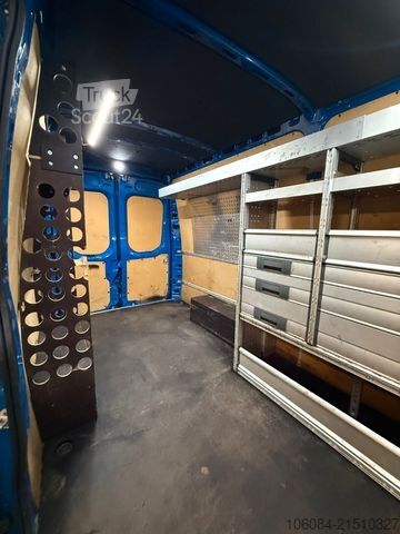 Kombi z visokim stropom IVECO Daily 35S18 Kasten L2H2 STHZ LED R-CAM AHK 3,5T