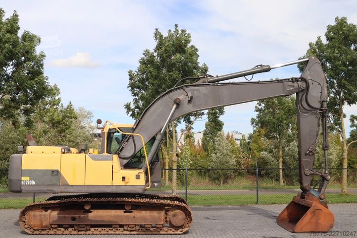 Koparka gąsienicowa Volvo EC220D L | BUCKET | QUICK COUPLER | CENTRAL LUBE