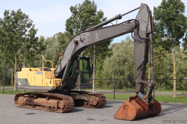 Koparka gąsienicowa Volvo EC220D L | BUCKET | QUICK COUPLER | CENTRAL LUBE
