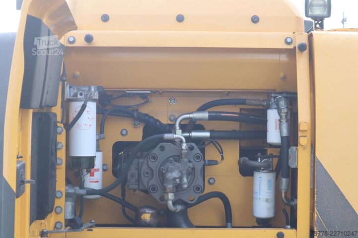 Koparka gąsienicowa Volvo EC220D L | BUCKET | QUICK COUPLER | CENTRAL LUBE
