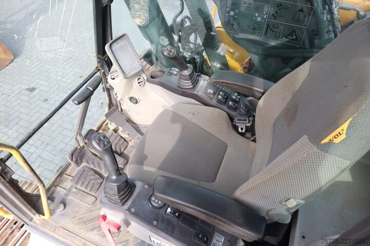 Koparka gąsienicowa Volvo EC220D L | BUCKET | QUICK COUPLER | CENTRAL LUBE