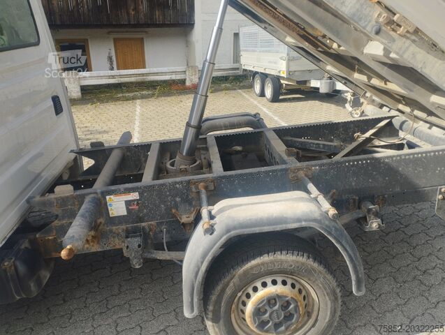 Transporter z walizką Iveco Daily 35S12 Kipper Doppelkabine Klima