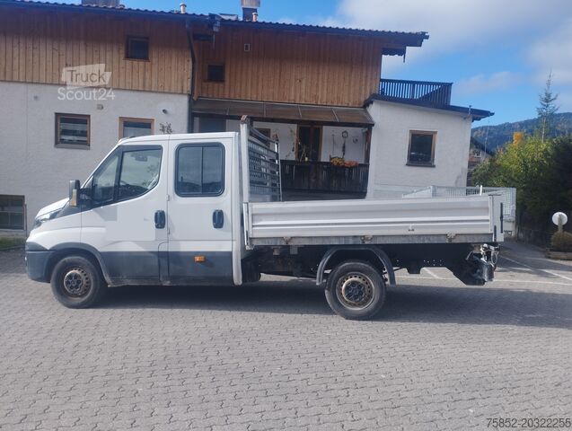 Transporter z walizką Iveco Daily 35S12 Kipper Doppelkabine Klima