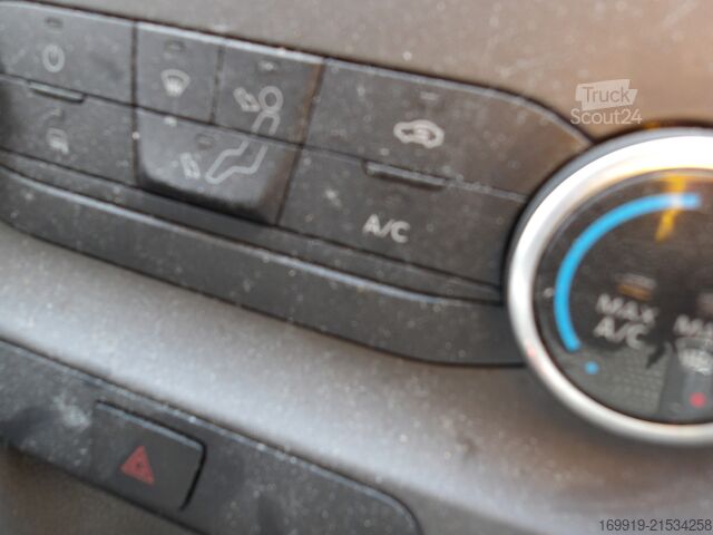 Panel van Ford Transit Custom  Ongeval schade