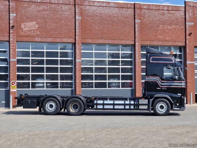 Шасси с кабиной Volvo FH 460 6x2*4 - Chassis - Steering axle - Manual...