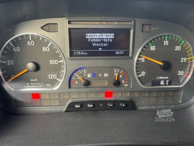 Camion refrigerato MERCEDES-BENZ Atego/1524L/Kühlkoffer/Euro5/Schaltgetriebe/1624