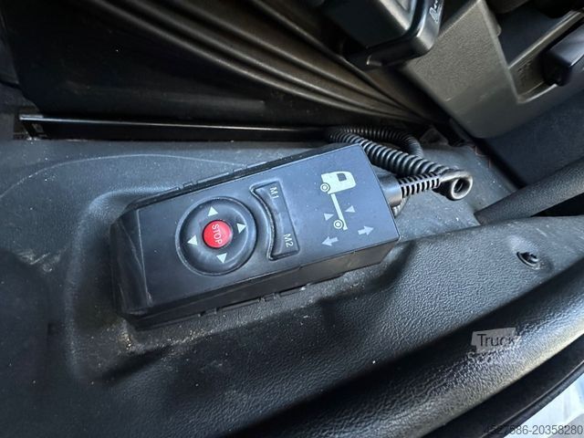 Transporter mit Koffer MERCEDES-BENZ Atego 3 4x2 AUTOMATIK*WOHNMOBIL*CAMPER*LBW*EURO6