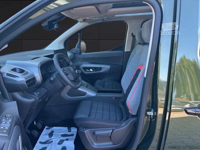 Minibus Citroën Berlingo MAX 130 M BAR +180°Kamera+Holiday+Navi+