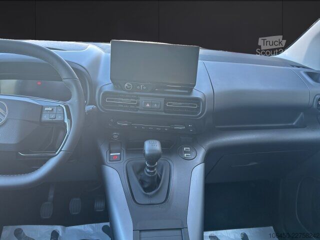 Minibus Citroën Berlingo MAX 130 M BAR +180°Kamera+Holiday+Navi+