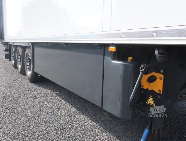 Reefer semitrailer Schmitz Cargobull SKO 24 bitemp Multitemp Doppelstock Vector HE19 Mt