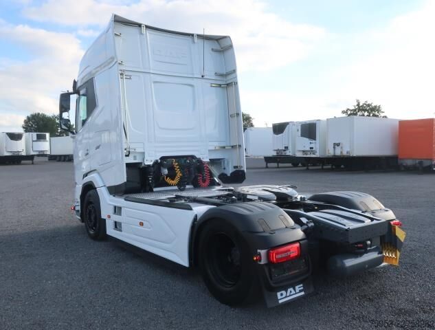 Standard nyergesvontató DAF XG+ 530 Intarder Navigation Standklima LED