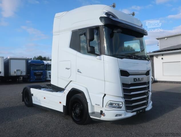 Standard nyergesvontató DAF XG+ 530 Intarder Navigation Standklima LED
