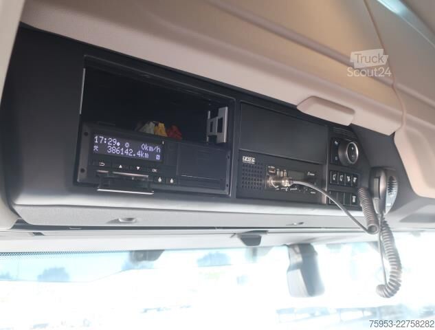 Standard nyergesvontató DAF XG+ 530 Intarder Navigation Standklima LED
