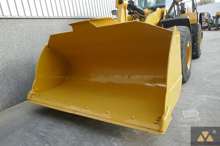 колісний навантажувач Caterpillar 966M