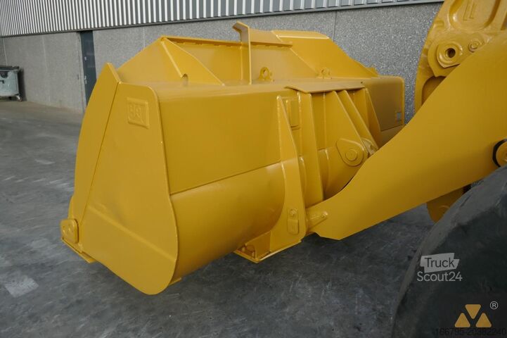колісний навантажувач Caterpillar 966M