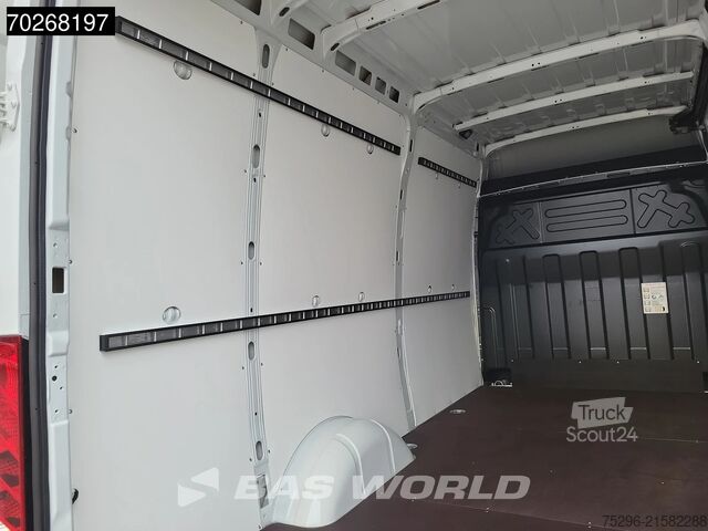 Gelişmiş Acil Fren Sistemi. Şerit Takip Asistanı. Hız Uyarısı. Taşınma Bilgi Sistemi. Zeki Iveco Daily 35S21 BPM VRIJ! 210PK Automaat 2025 model...