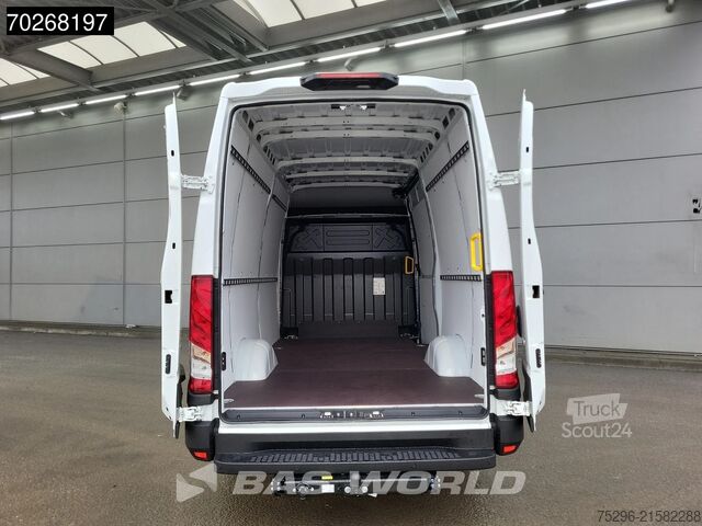 Gelişmiş Acil Fren Sistemi. Şerit Takip Asistanı. Hız Uyarısı. Taşınma Bilgi Sistemi. Zeki Iveco Daily 35S21 BPM VRIJ! 210PK Automaat 2025 model...