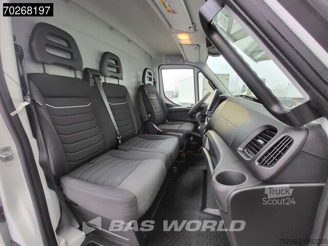 Gelişmiş Acil Fren Sistemi. Şerit Takip Asistanı. Hız Uyarısı. Taşınma Bilgi Sistemi. Zeki Iveco Daily 35S21 BPM VRIJ! 210PK Automaat 2025 model...