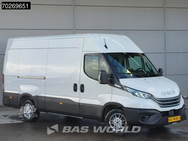 Gelişmiş Acil Fren Sistemi. Şerit Takip Asistanı. Hız Uyarısı. Taşınma Bilgi Sistemi. Zeki Iveco Daily 35S21 BPM VRIJ! 3.0L 210PK L2H2 3,5t Trek...